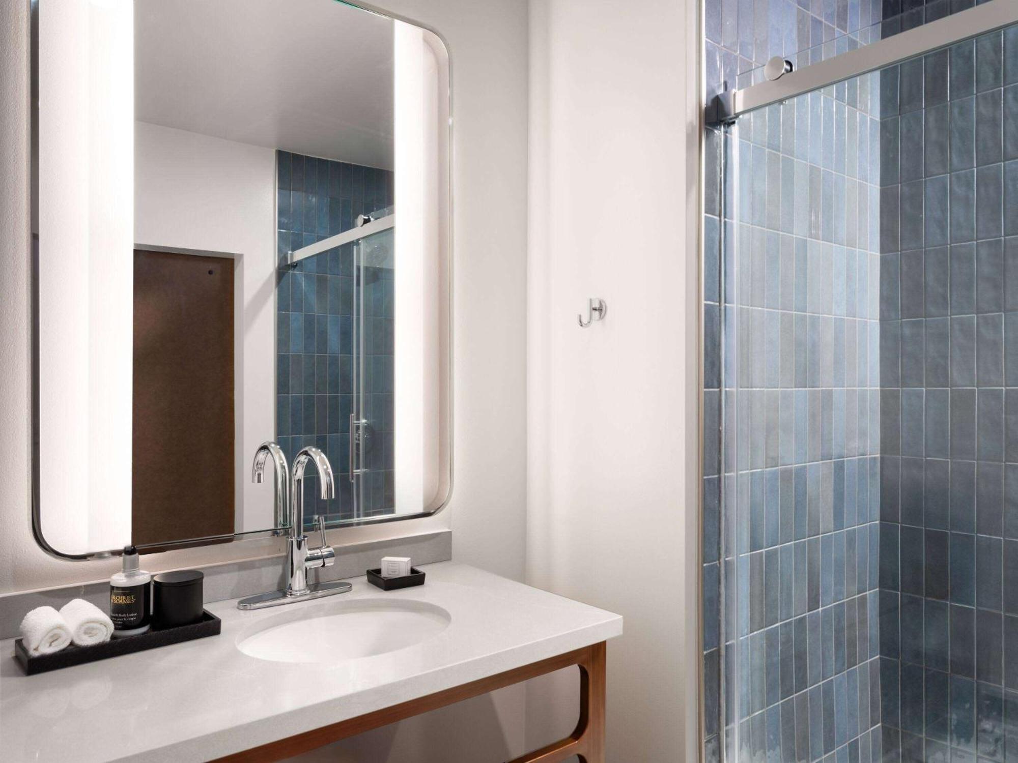 Origin Kansas City Riverfront, A Wyndham Hotel Esterno foto
