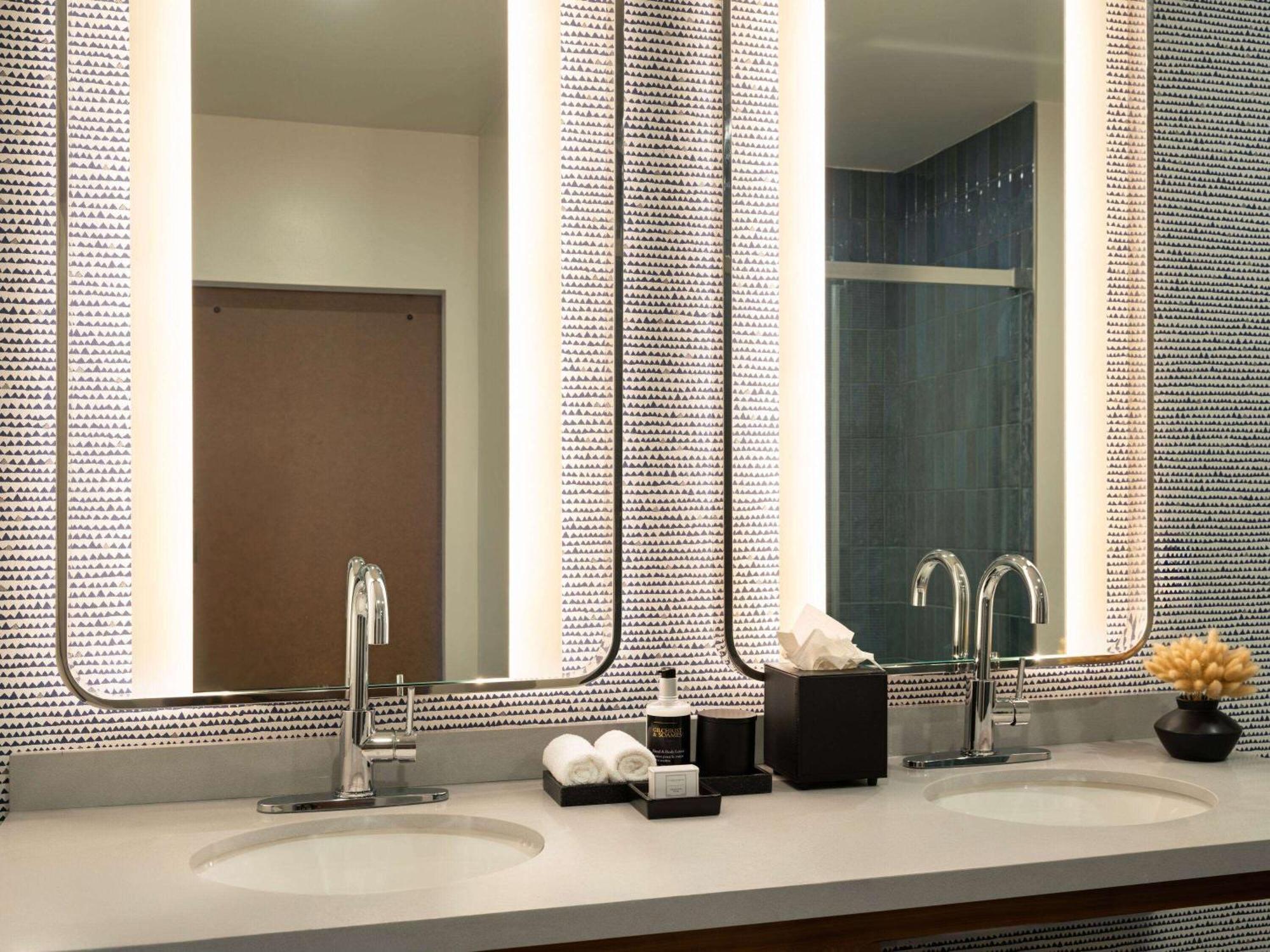 Origin Kansas City Riverfront, A Wyndham Hotel Esterno foto